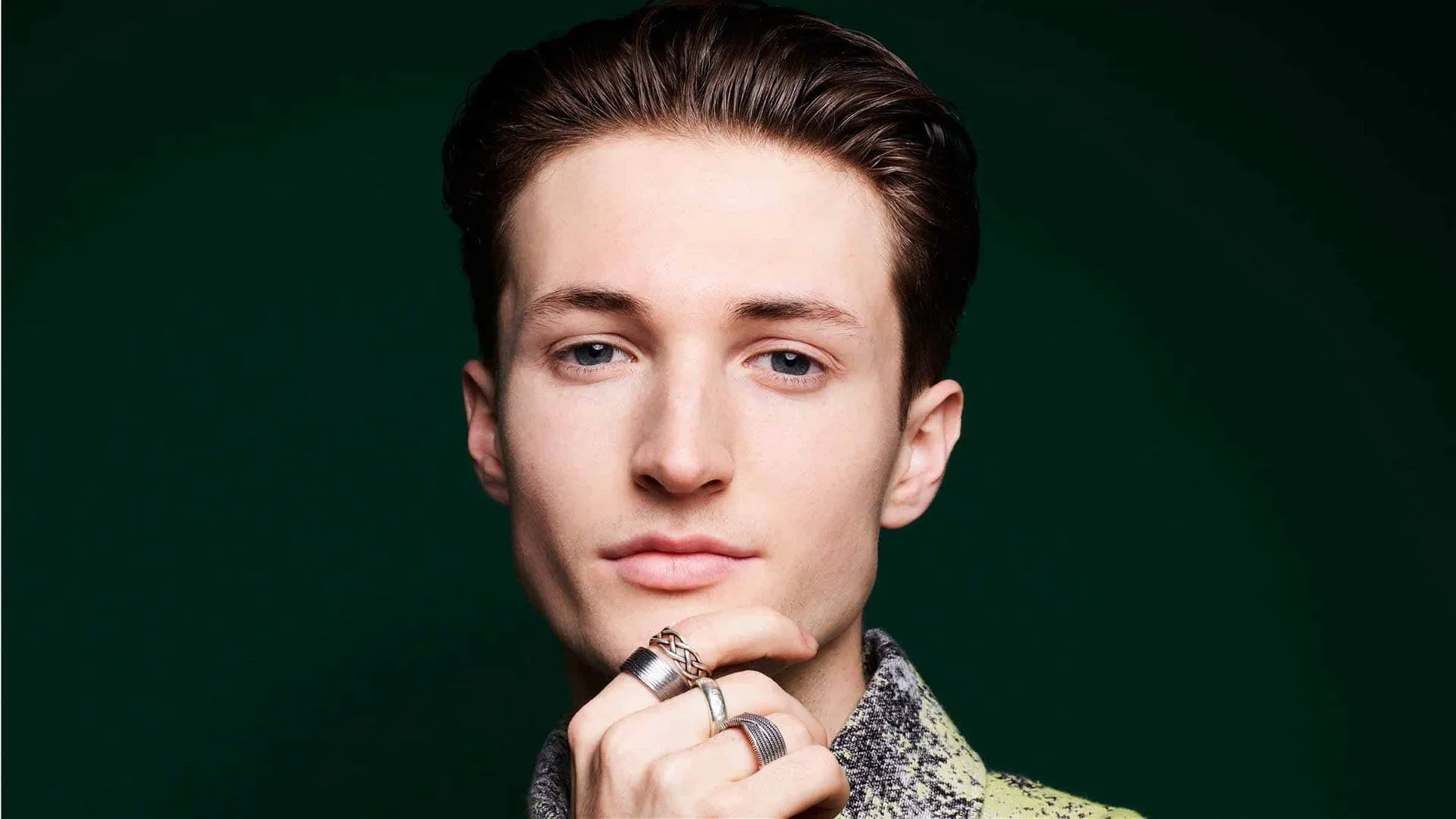 Makna Lirik Lagu Galau Barat Yang Viral Di Media Sosial